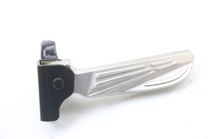 photo de ACHTERSTE LINKER VOETSTEUN PEUGEOT TWEET 4T 50 (2023 - 2025) - Detail van het onderdeel