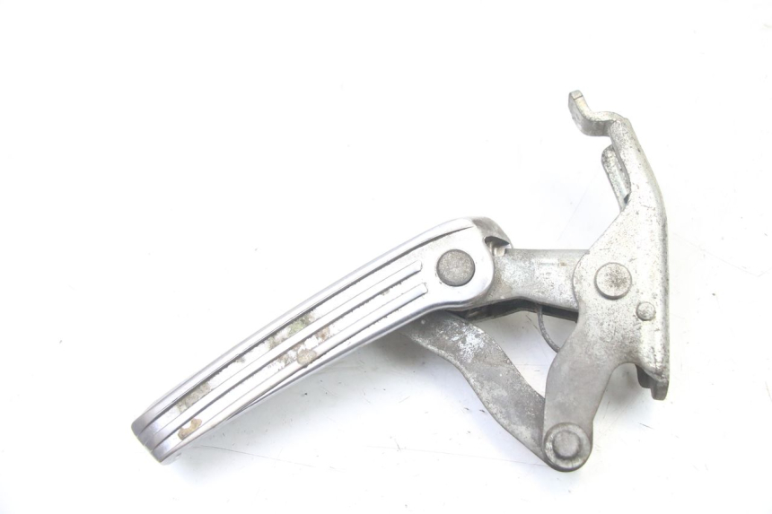 photo de ACHTERSTE LINKER VOETSTEUN PIAGGIO VESPA GRANTURISMO 125 (2003 - 2007) - Hoofdaanzicht