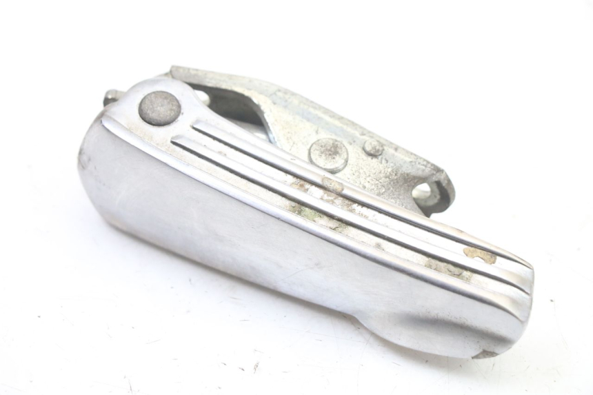 photo de ACHTERSTE LINKER VOETSTEUN PIAGGIO VESPA GRANTURISMO 125 (2003 - 2007) - Bevestigingspunten