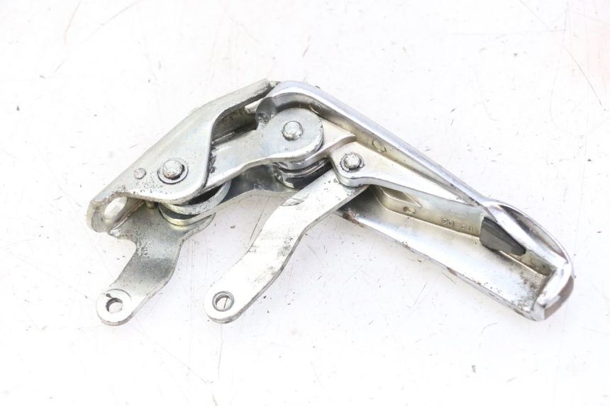 photo de ACHTERSTE LINKER VOETSTEUN PIAGGIO VESPA GRANTURISMO 200 (2004 - 2005) - Andere kijkhoek