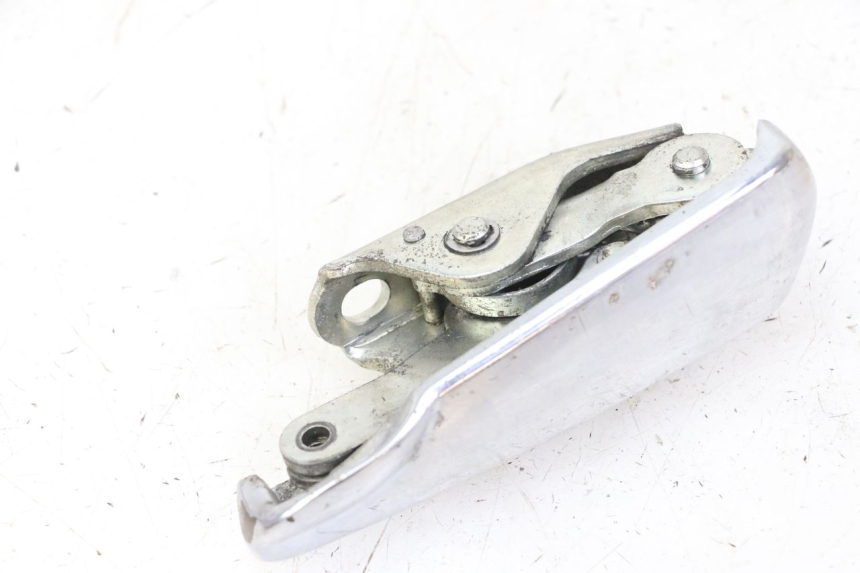 photo de ACHTERSTE LINKER VOETSTEUN PIAGGIO VESPA GRANTURISMO 200 (2004 - 2005) - Technische close-up