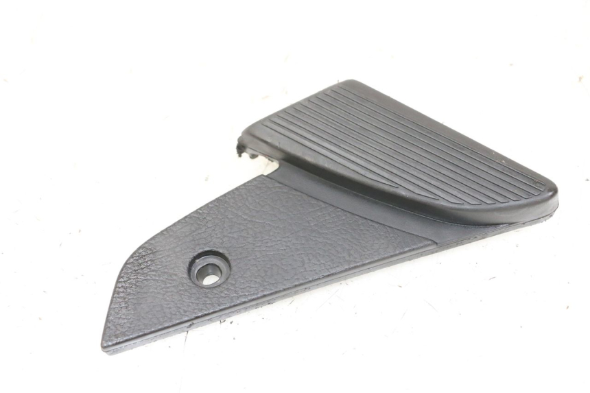 photo de ACHTERSTE LINKER VOETSTEUN PIAGGIO VESPA S 2T 50 (2007 - 2014) - Zoom op gebruiksstaat