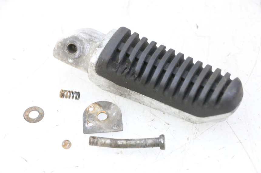 photo de ACHTERSTE LINKER VOETSTEUN MAG POWER R-STREET 50 (2016 - 2025) - Hoofdaanzicht