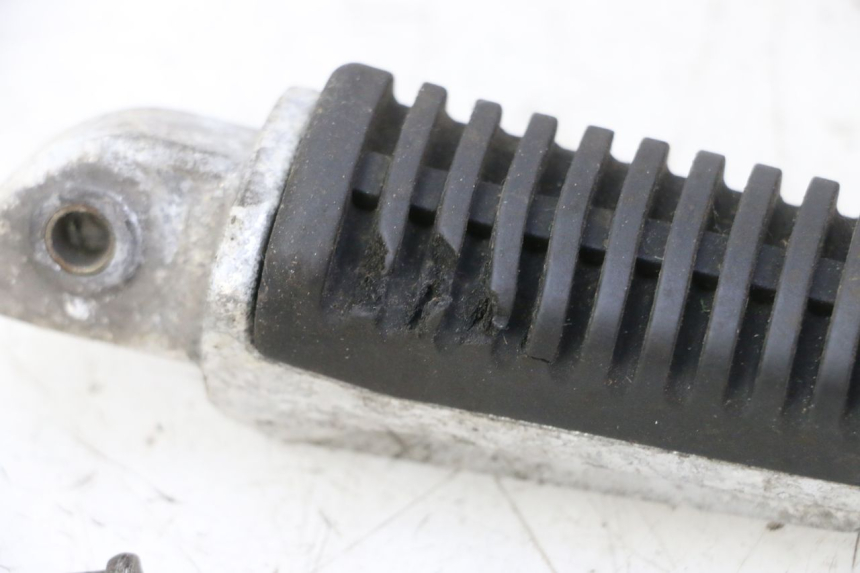 photo de ACHTERSTE LINKER VOETSTEUN MAG POWER R-STREET 50 (2016 - 2025) - Andere kijkhoek