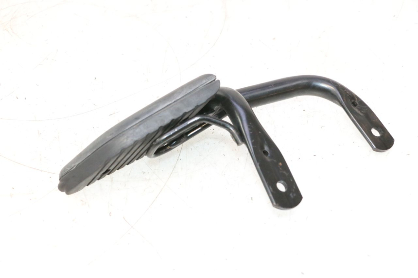 photo de ACHTERSTE LINKER VOETSTEUN HONDA SH 125 (2001 - 2003) - Technische close-up
