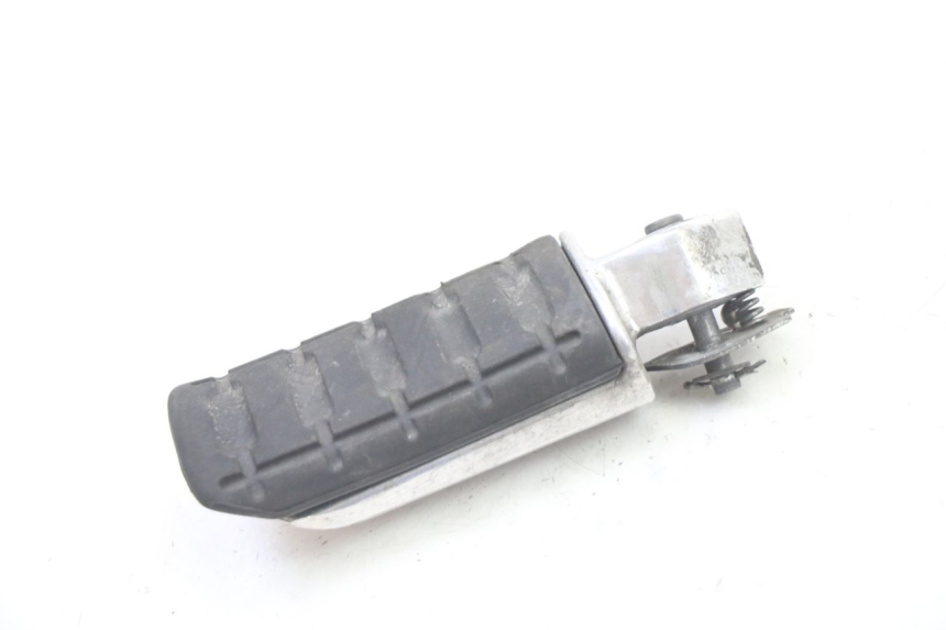 photo de ACHTERSTE LINKER VOETSTEUN HONDA ST PAN EUROPEAN 1300 (2002 - 2013) - Hoofdaanzicht