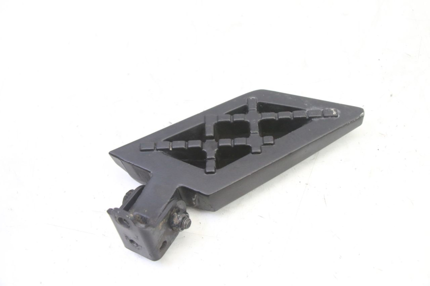 photo de ACHTERSTE LINKER VOETSTEUN PEUGEOT STREETZONE I NAKED 2T 50 (2018 - 2020) - Zoom op gebruiksstaat