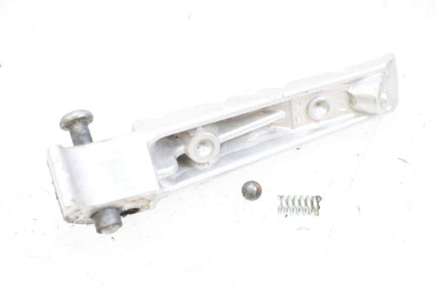 photo de ACHTERSTE LINKER VOETSTEUN YAMAHA X-MAX XMAX 125 (2010 - 2013) - Andere kijkhoek