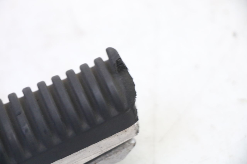 photo de ACHTERSTE LINKER VOETSTEUN YAMAHA XJ6 ABS 600 (2008 - 2016) - Zoom op gebruiksstaat