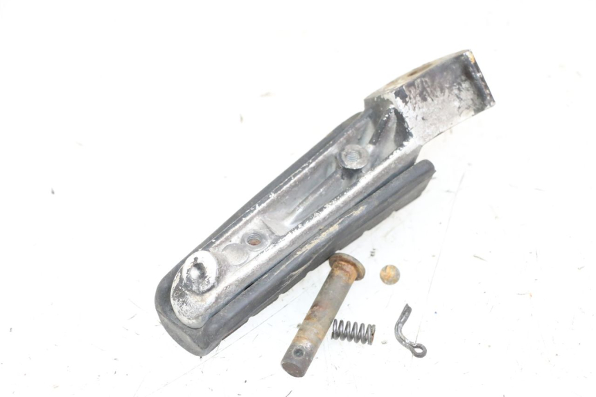 photo de ACHTERSTE LINKER VOETSTEUN YAMAHA XJN DIVERSION 600 (2000 - 2003) - Zoom op gebruiksstaat