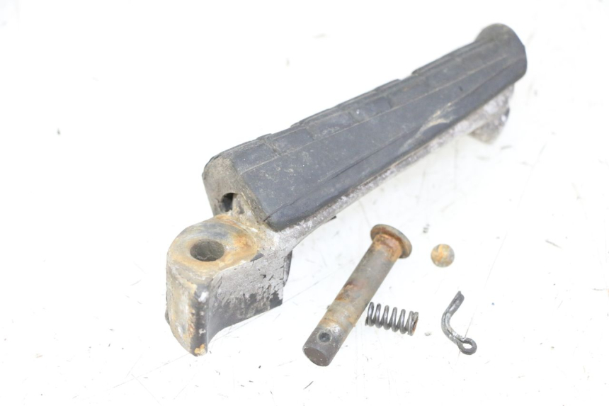 photo de ACHTERSTE LINKER VOETSTEUN YAMAHA XJN DIVERSION 600 (2000 - 2003) - Technische close-up