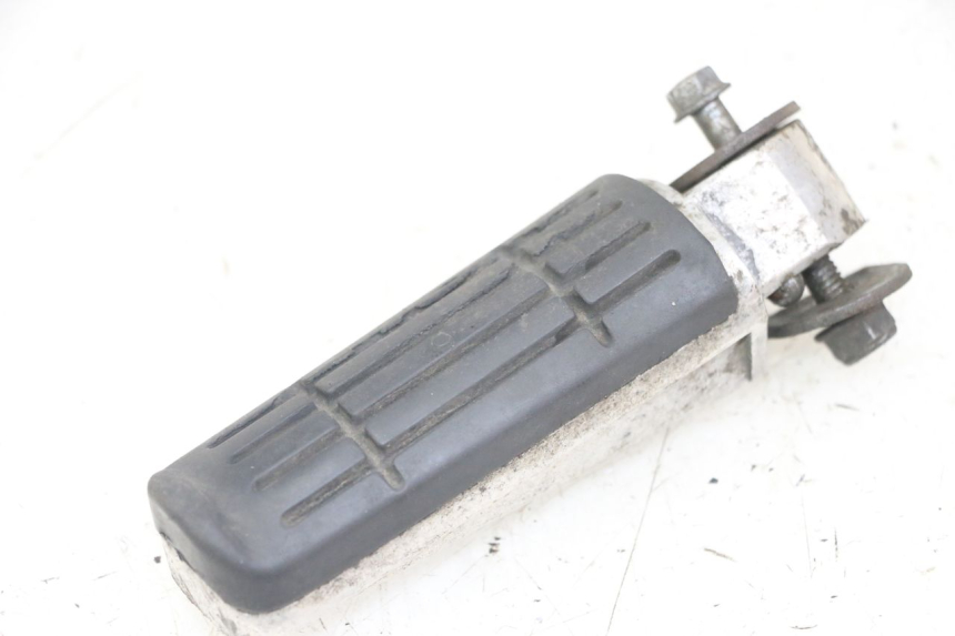 photo de ACHTERSTE LINKER VOETSTEUN YAMAHA FZS FAZER 600 (2001 - 2003) - Hoofdaanzicht