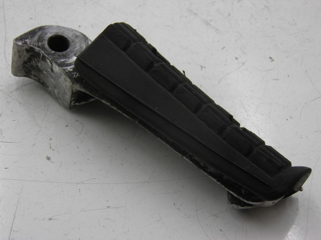 photo de ACHTERSTE LINKER VOETSTEUN YAMAHA XJS DIVERSION 600 (1997 - 1999) - Hoofdaanzicht