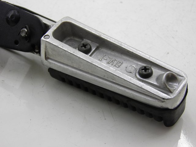photo de ACHTERSTE LINKER VOETSTEUN YAMAHA XMAX X-MAX 125 (2006 - 2009) - Technische close-up