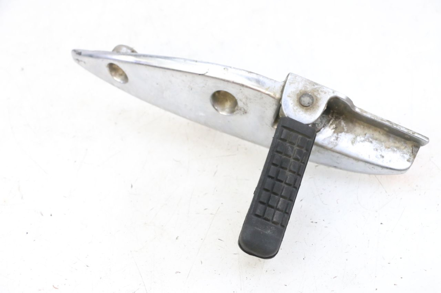 photo de ACHTERSTE LINKER VOETSTEUN KYMCO ZING 125 (1997 - 2003) - Hoofdaanzicht