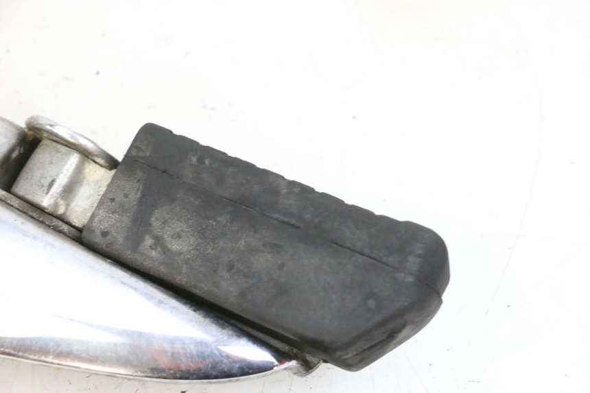 photo de ACHTERSTE LINKER VOETSTEUN KYMCO ZING 125 (1997 - 2003) - Andere kijkhoek