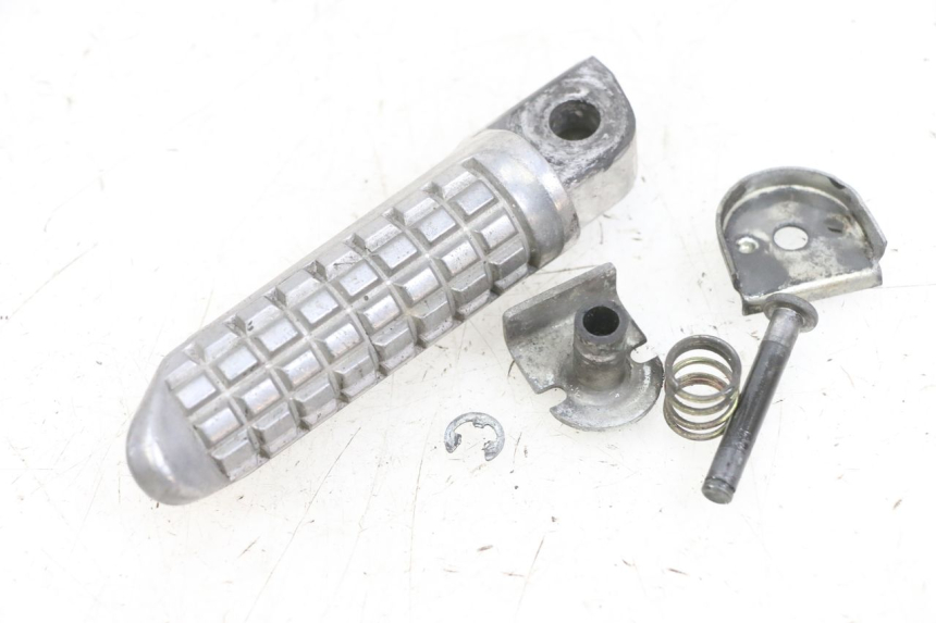 photo de ACHTERSTE LINKER VOETSTEUN KAWASAKI ZR 7 750 (1999 - 2004) - Hoofdaanzicht