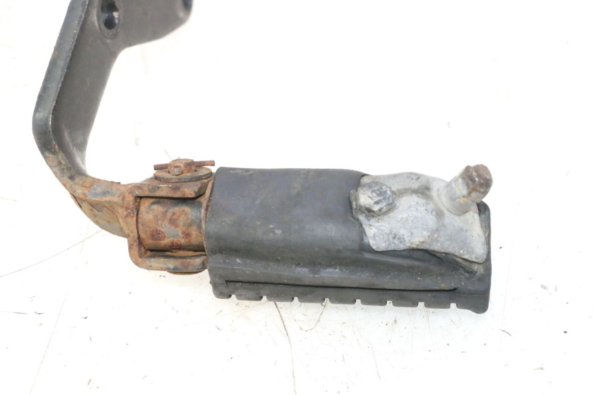 photo de VOETSTEUN VOOR RECHTS HONDA CB TWO FIFTY 250 (1991 - 2002) - Technische close-up
