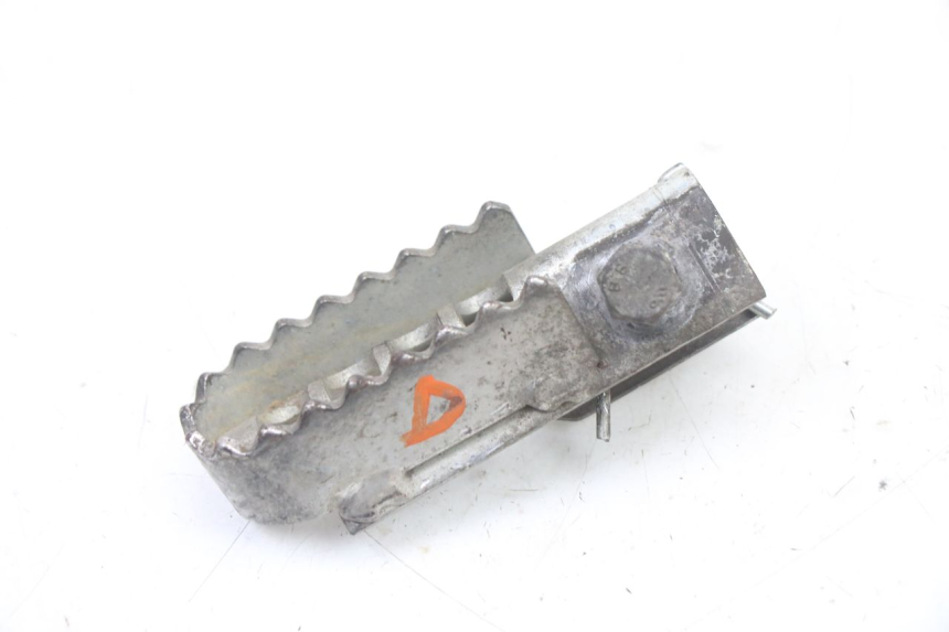 photo de VOETSTEUN VOOR RECHTS VOORAN DERBI SENDA R X-TREME 50 (2006 - 2010) - Zoom op gebruiksstaat