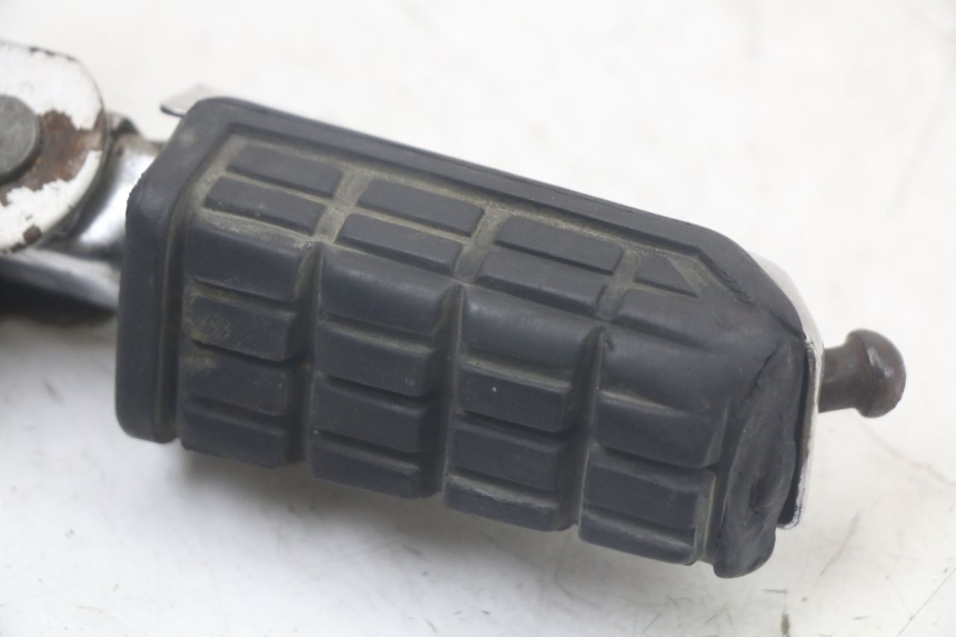 photo de VOETSTEUN VOOR RECHTS VOORAN YAMAHA FJ 3CX 1200 (1986 - 1996) - Technische close-up