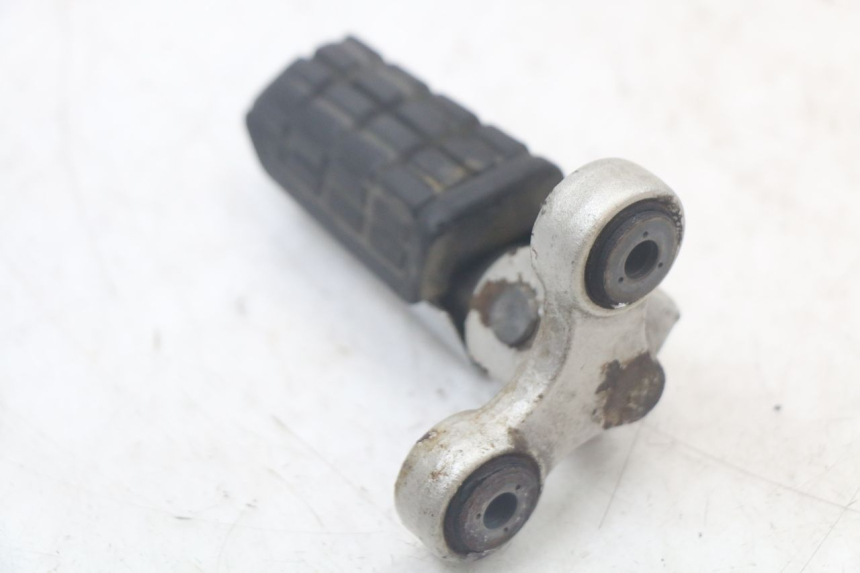 photo de VOETSTEUN VOOR RECHTS VOORAN YAMAHA FJ 3CX 1200 (1986 - 1996) - Bevestigingspunten