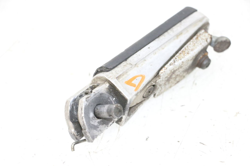 photo de VOETSTEUN VOOR RECHTS VOORAN YAMAHA FJR ABS 1300 (2006 - 2012) - Technische close-up