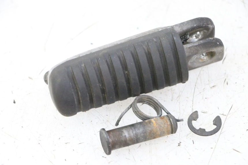 photo de VOETSTEUN VOOR RECHTS VOORAN KAWASAKI ZR7 ZR-7 S 750 (1999 - 2004) - Hoofdaanzicht