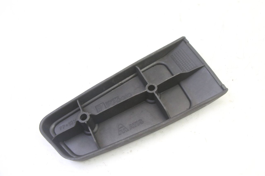 photo de VOETSTEUN VOOR RECHTS VOORZIJDE PIAGGIO MP3 RL 250 (2006 - 2010) - Technische close-up