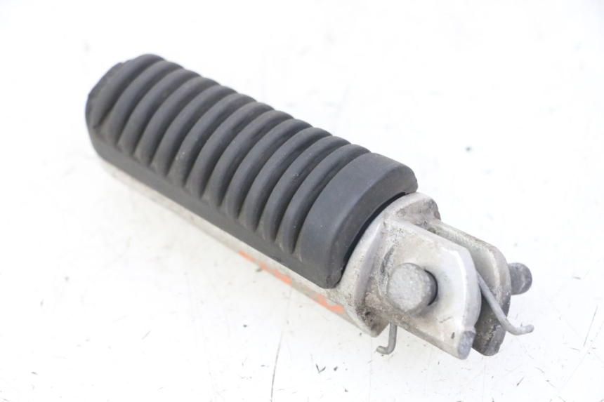 photo de VOETSTEUN VOOR RECHTS VOORAN YAMAHA XJ6 ABS 600 (2008 - 2016) - Bevestigingspunten