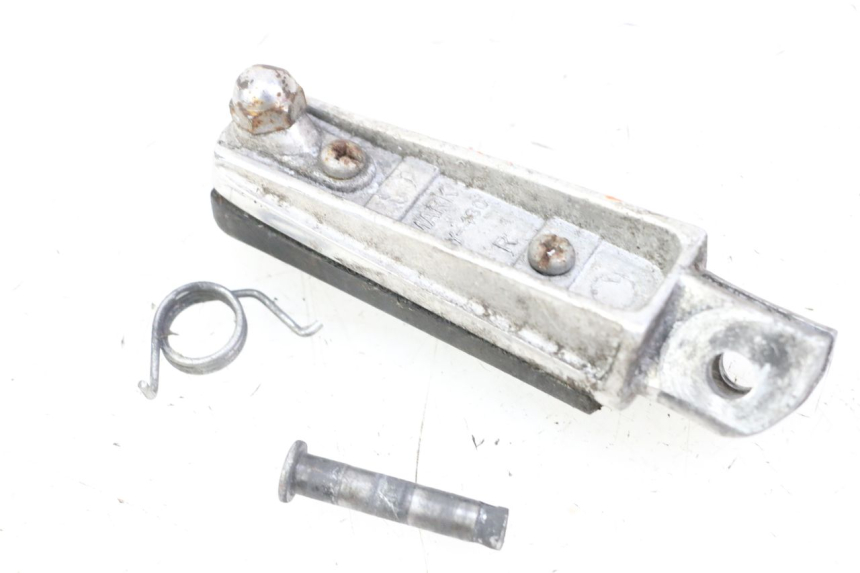 photo de VOETSTEUN VOOR RECHTS VOORAN YAMAHA XJ6 600 (2008 - 2016) - Technische close-up