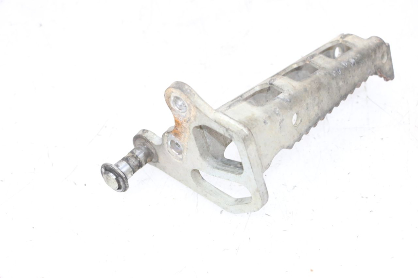 photo de VOETSTEUN VOOR RECHTS VOORZIJN YAMAHA YFM R RAPTOR 250 (2008 - 2014) - Detail van het onderdeel