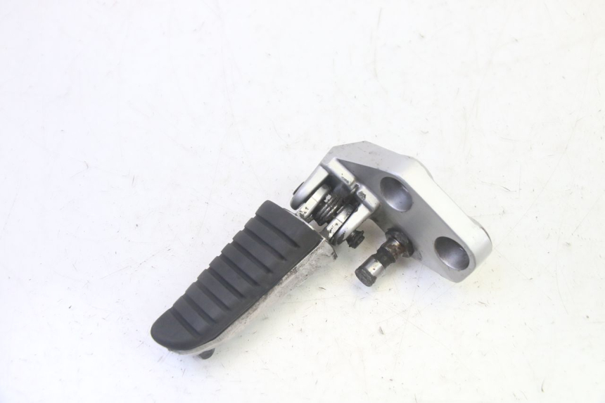 photo de VOETSTEUN VOOR LINKS VOORZIJDE SUZUKI DL V STROM 1000 (2002 - 2007) - Hoofdaanzicht