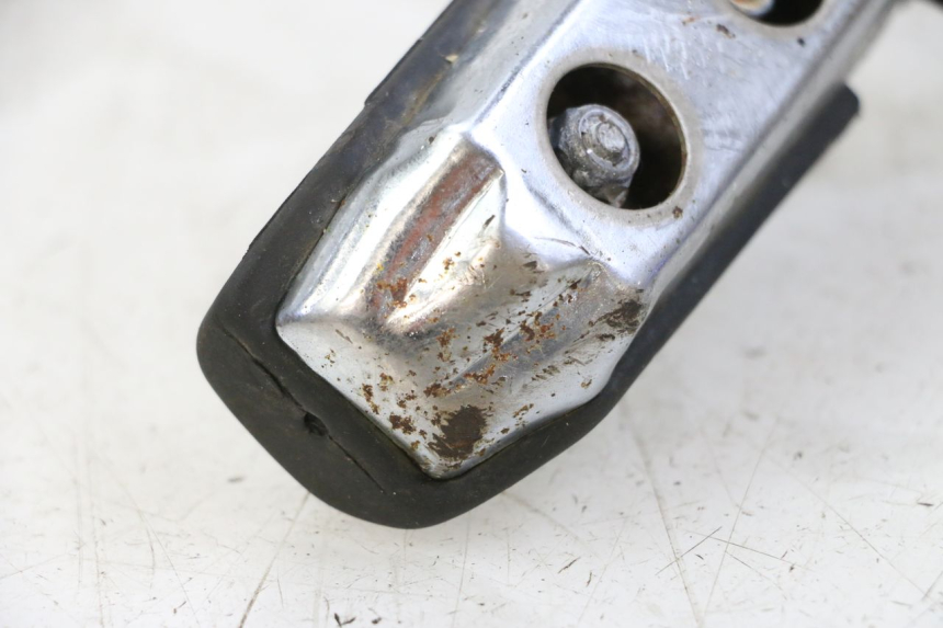 photo de VOETSTEUN VOOR LINKS VOORAN YAMAHA FJ 36Y 1100 (1984 - 1985) - Zoom op gebruiksstaat