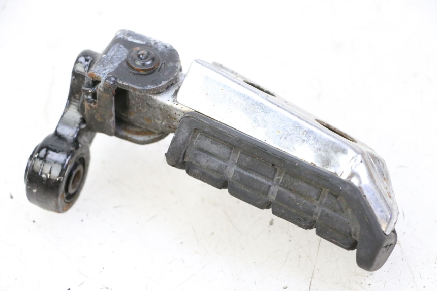 photo de VOETSTEUN VOOR LINKS VOORAN YAMAHA FJ 36Y 1100 (1984 - 1985) - Andere kijkhoek