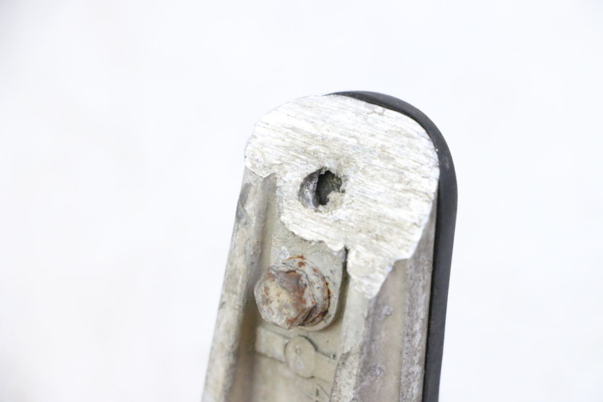 photo de VOETSTEUN VOOR LINKS VOORZIJN YAMAHA FJR ABS 1300 (2006 - 2012) - Zoom op gebruiksstaat