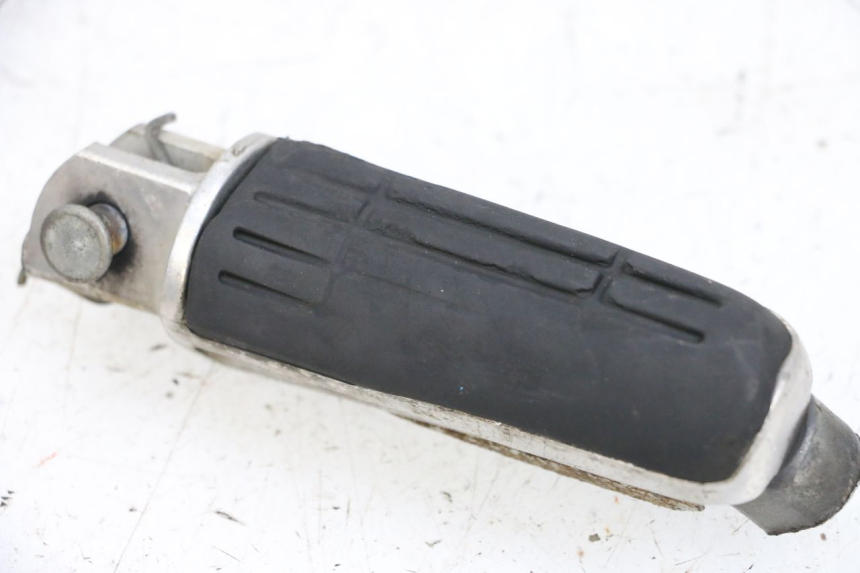 photo de VOETSTEUN VOOR LINKS VOORZIJN YAMAHA FJR ABS 1300 (2006 - 2012) - Technische close-up