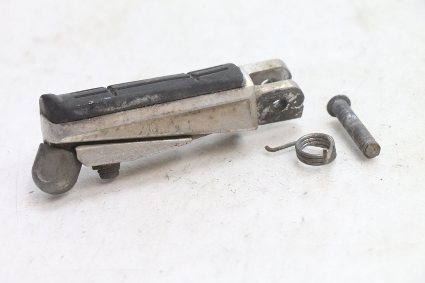 photo de LINKER VOETSTEUN VOOR YAMAHA FJR 1300 (2001 - 2005) - Detail van het onderdeel