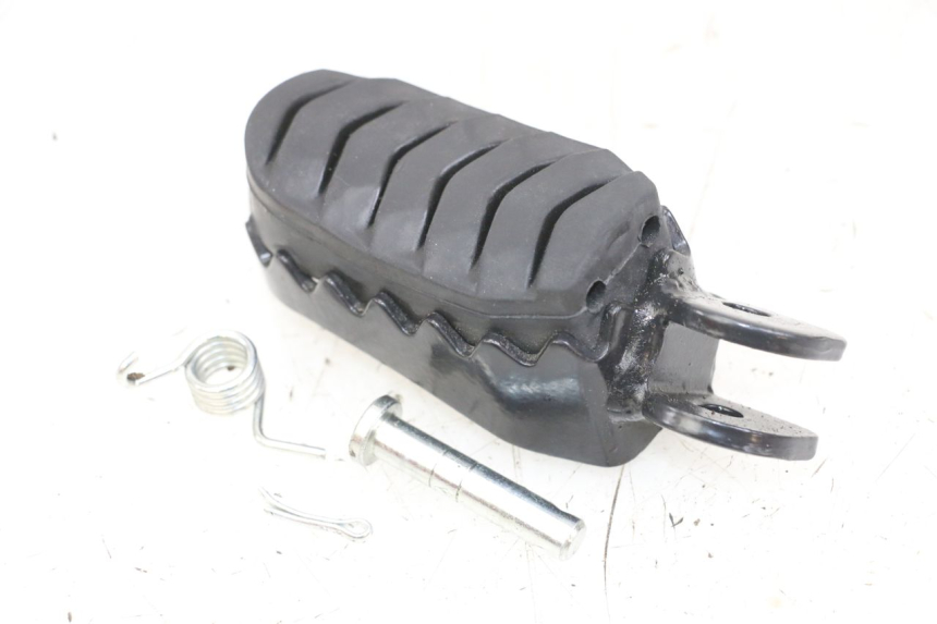 photo de VOETSTEUN VOOR LINKS ROYAL ENFIELD SCRAM 411 (2022 - 2024) - Andere kijkhoek