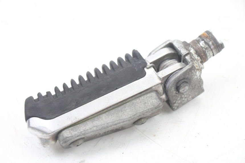 photo de VOETSTEUN VOOR LINKS VOORAN SUZUKI GSF S BANDIT 600 (2000 - 2004) - Andere kijkhoek