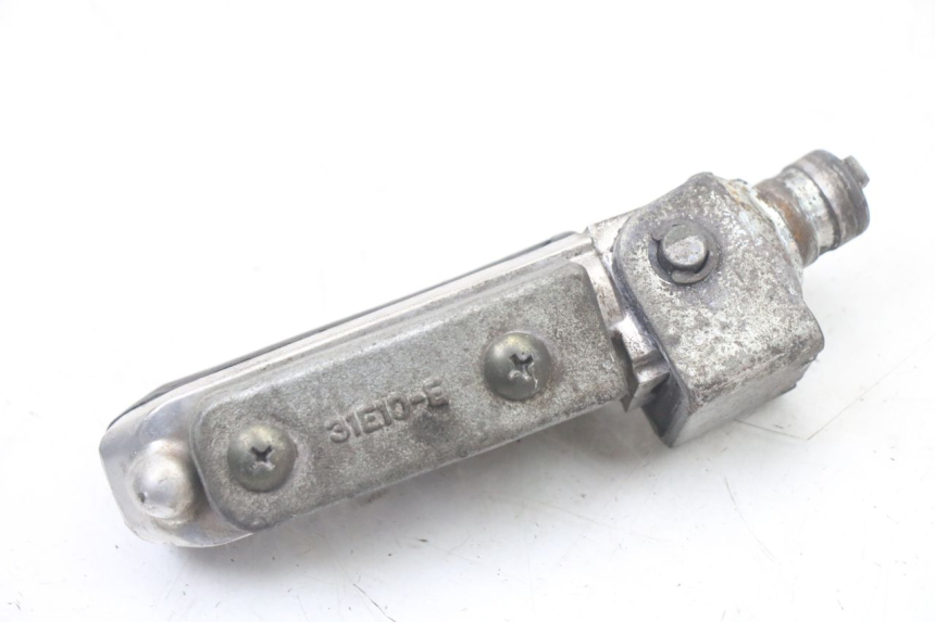 photo de VOETSTEUN VOOR LINKS VOORAN SUZUKI GSF S BANDIT 600 (2000 - 2004) - Technische close-up