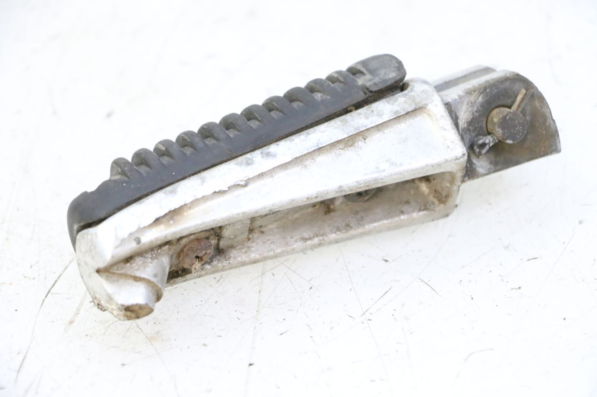 photo de VOETSTEUN VOOR LINKS VOORAN YAMAHA XJN DIVERSION 600 (2000 - 2003) - Technische close-up