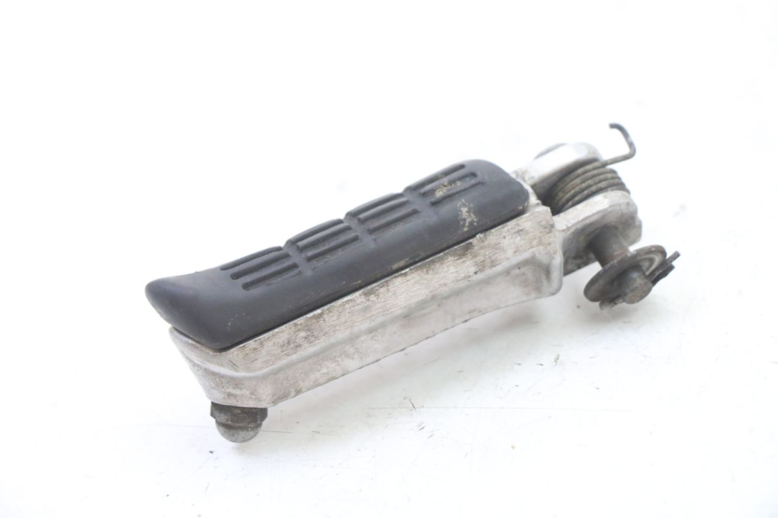 photo de VOETSTEUN VOOR LINKS HONDA XLV VARADERO 125 (2000 - 2006) - Detail van het onderdeel