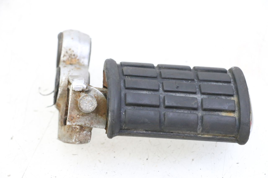 photo de VOETSTEUN VOOR LINKS VOORAN YAMAHA XV VIRAGO 535 (1988 - 2004) - Staat van het oppervlak