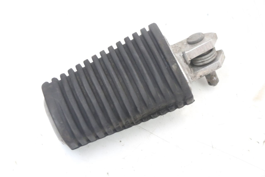 photo de VOETSTEUN VOOR LINKS VOORAN YAMAHA XVS DRAG STAR DRAGSTAR 650 (1997 - 2007) - Detail van het onderdeel