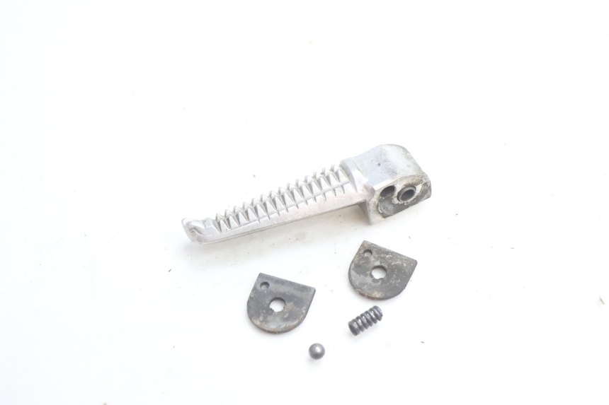 photo de LINKER VOETSTEUN VOOR YAMAHA YZF R GENESIS 750 (1993 - 1998) - Detail van het onderdeel