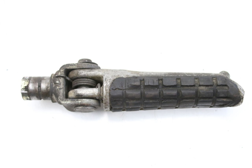 photo de VOETSTEUN VOOR LINKS VOORAN KAWASAKI ZEPHYR 1100 ( - 1995) - Andere kijkhoek