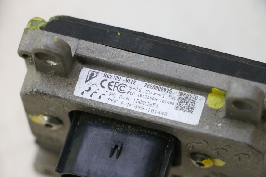 photo de ACHTERUITRIJCAMERA PIAGGIO MP3 HPE 530 (2022 - 2026) - Technische close-up