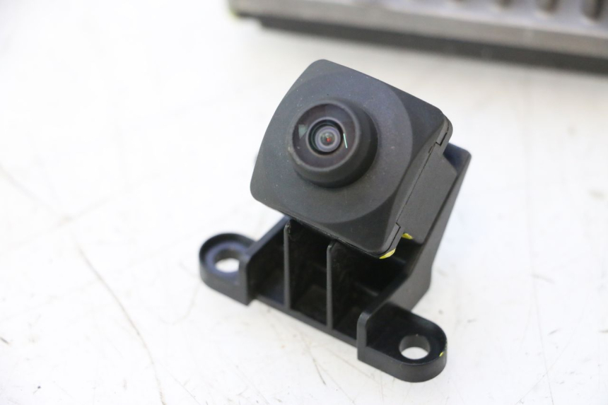 photo de ACHTERUITRIJCAMERA PIAGGIO MP3 HPE 530 (2022 - 2026) - Markeringen en referenties