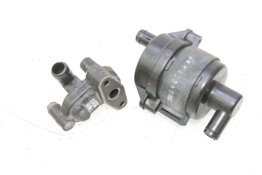 photo de CANISTER KYMCO SUPER 8 2T 50 (2007 - 2013) - Detail van het onderdeel