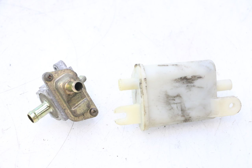 photo de CANISTER YAMAHA YP MAJESTY 125 (2002 - 2006) - Hoofdaanzicht